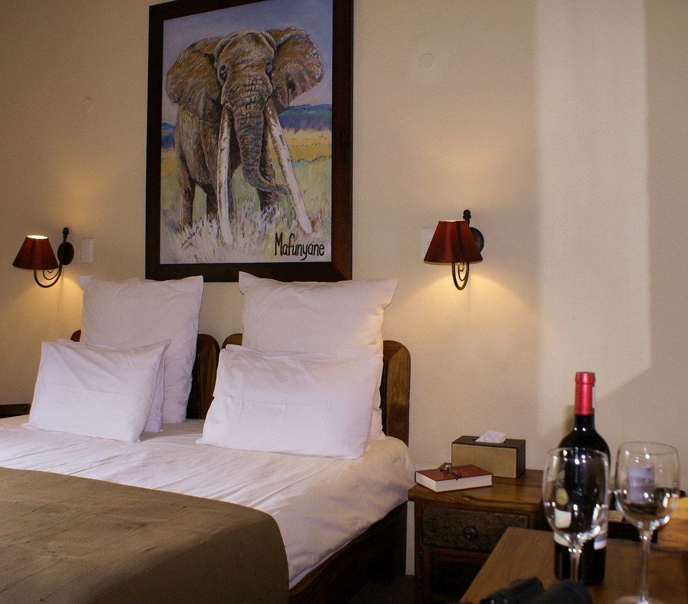 Crocodile Kruger Safari Lodge Marloth Park Exterior photo